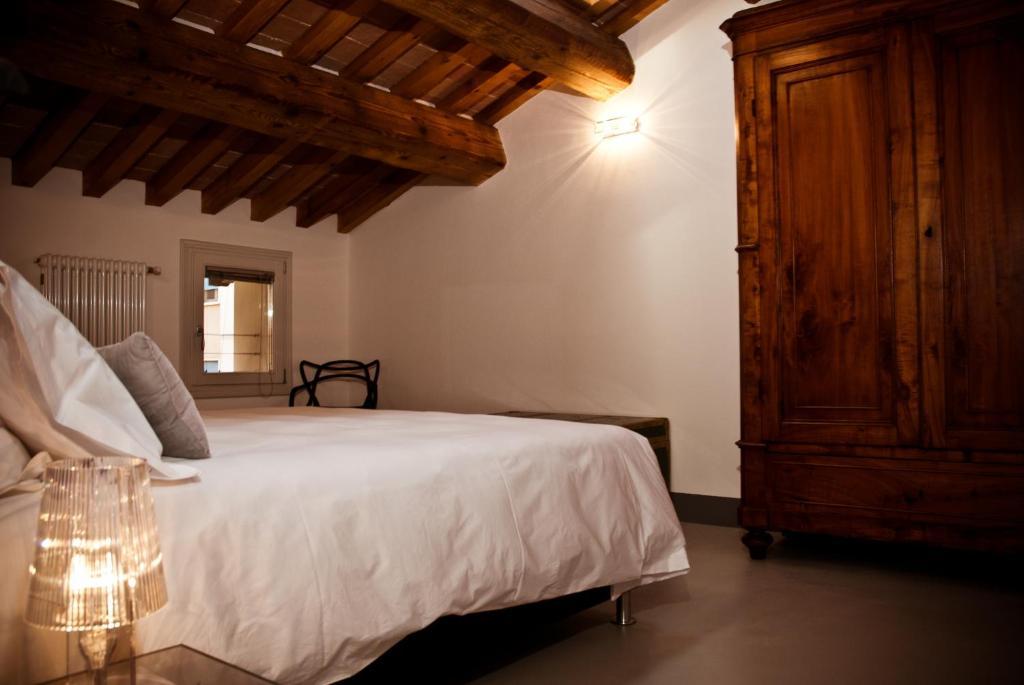 Callegherie 21 Boutique B&B Imola Habitación foto